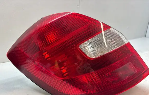 Skoda Fabia Mk2 (5J) Rear/tail lights 5J6945095A 5J6945097