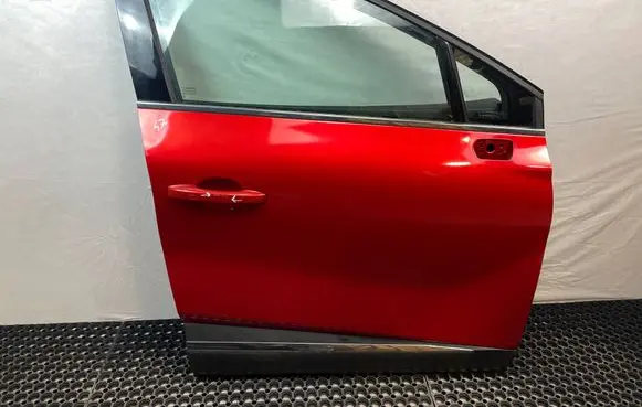 Renault Captur II Front door