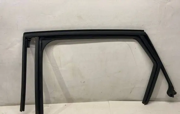 Citroen C5 Aircross Rubber seal rear door window/glass 98119488XT