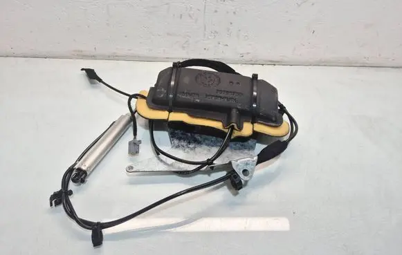 Volvo V70 Tailgate hydraulic set 30716759