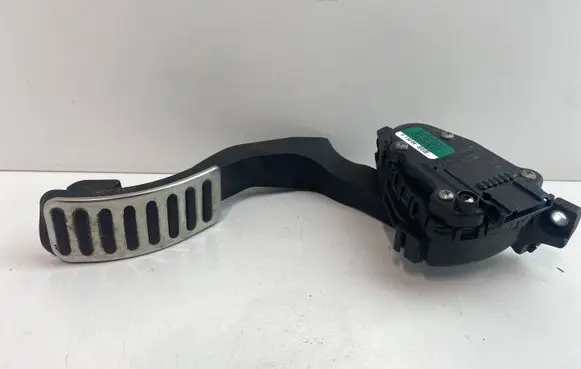Volkswagen Phaeton Accelerator throttle pedal 3D1721503L
