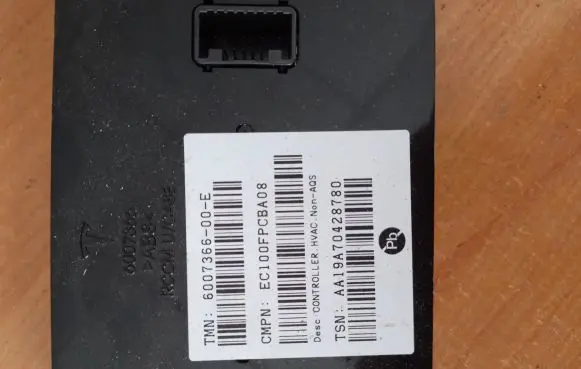 Tesla Model S Other control units/modules 600736600E