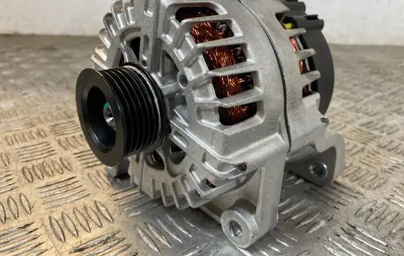BMW 3 E90 E91 Generator/alternator 193398 12V180A 98451303202