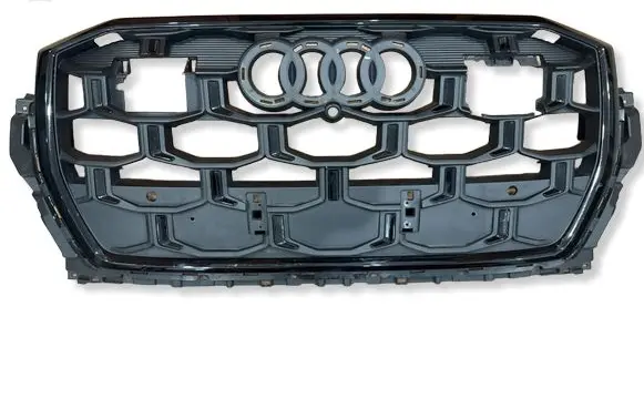 Audi Q7 4M Front bumper upper radiator grill 4M0853651B