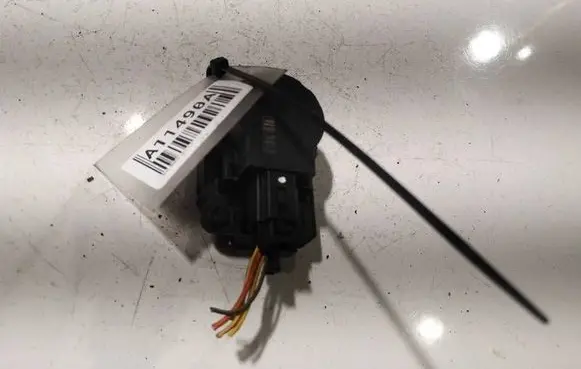 Opel Meriva B Air flap motor/actuator 13372986