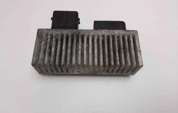 Nissan Juke I F15 Glow plug pre-heat relay 8200558438A