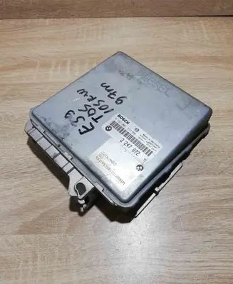 BMW 5 E39 Engine control unit/module ECU 2247072 0281001373