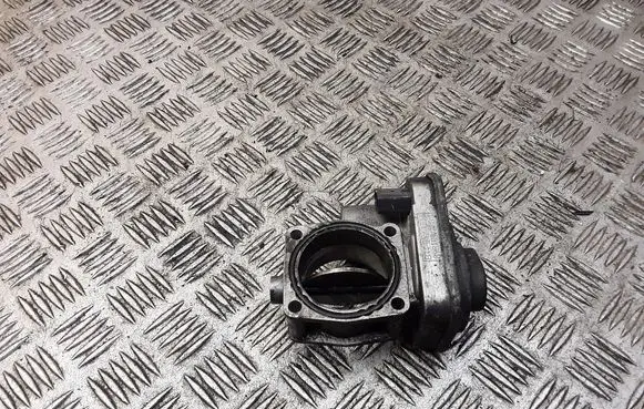 Opel Astra J Throttle valve 8981052101 B110521216