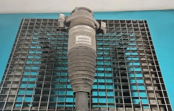 Rear shock absorber/damper