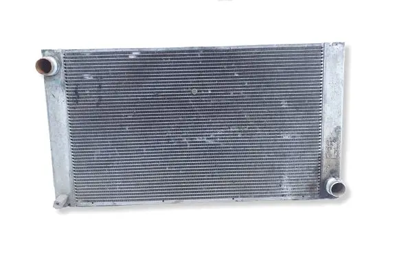 BMW 5 E60 E61 Coolant radiator 7787440 17117787440