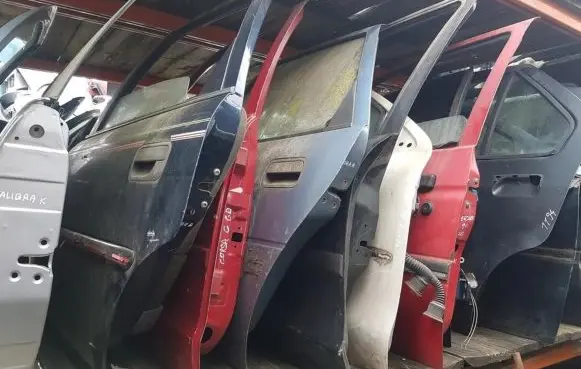 Opel Calibra Front door sidabrines
