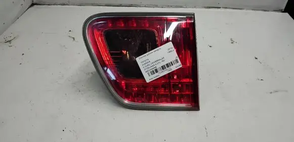 Toyota Avensis T270 Tailgate rear/tail lights 8159005120