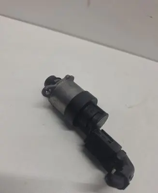 BMW 5 E60 E61 Fuel pressure sensor 0928400691 8821921783