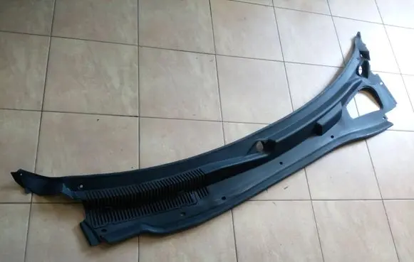 Chrysler 300 - 300C Wiper trim 04805834AC 64577B NE70557