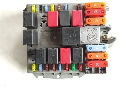 Alfa Romeo 147 Fuse module 51742420 SEL116061