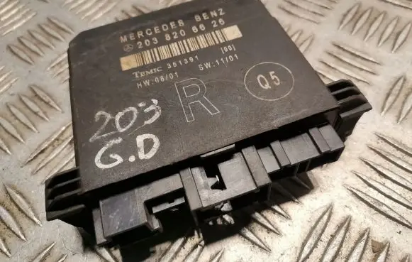 Mercedes-Benz C W203 Door control unit/module 2038206626