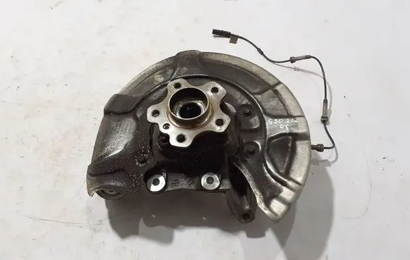 BMW 5 G30 G31 Rear wheel hub 6866336