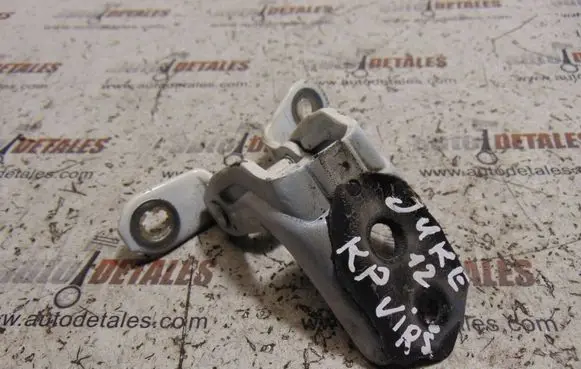 Nissan Juke I F15 Front door upper hinge