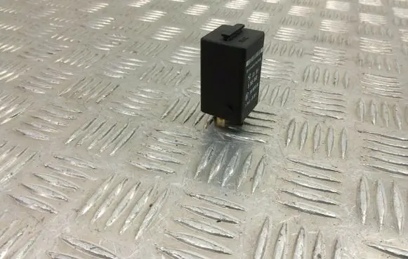BMW X5 E53 Other relay 8365960