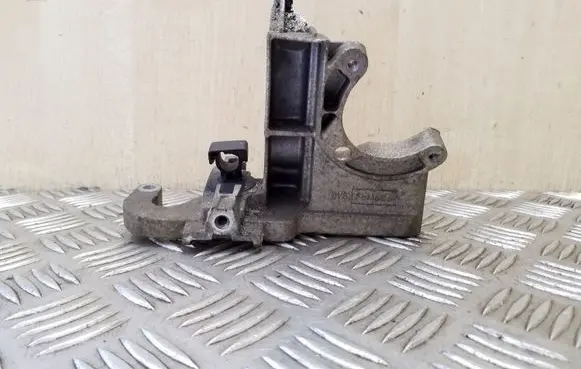Volvo V40 Cross country Fuel pump bracket AV6Q9B470BB