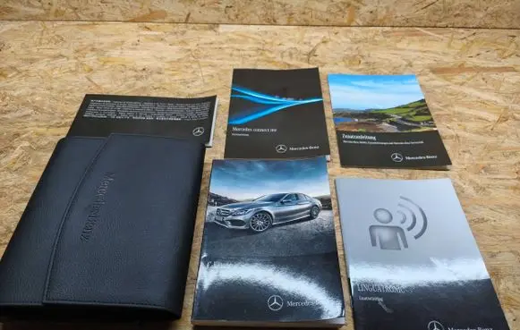 Mercedes-Benz C W205 User manual 