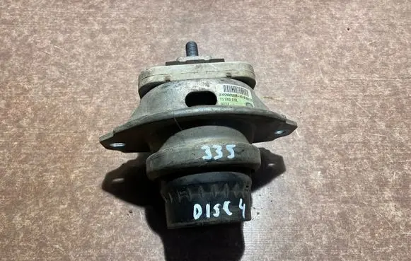 Land Rover Discovery 4 - LR4 Engine mount bracket AH226A003BA4518