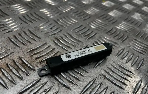 Skoda Superb B6 (3T) Aerial antenna amplifier 3T9035577A