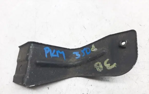 Volkswagen PASSAT B5.5 Fender mounting bracket 3B0821238A