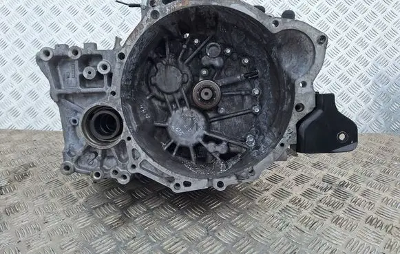 Mitsubishi Outlander Manual 6 speed gearbox S25165205 W6MBA1PPZ