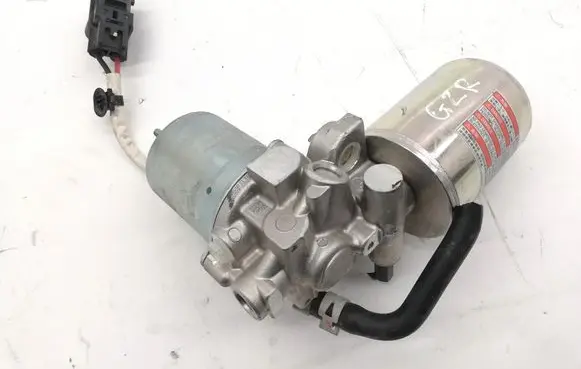 Toyota C-HR I Vacuum pump 4707047070