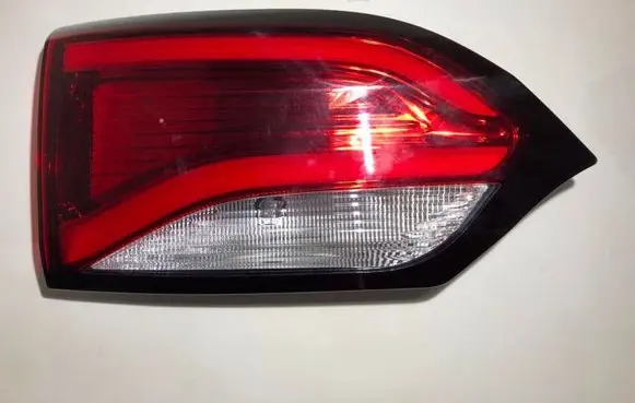 Chrysler Pacifica Tailgate rear/tail lights 68228941AD P68228941AD