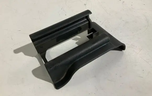 Mercedes-Benz E W211 Front driver seat rail trim 2119190520 70040001