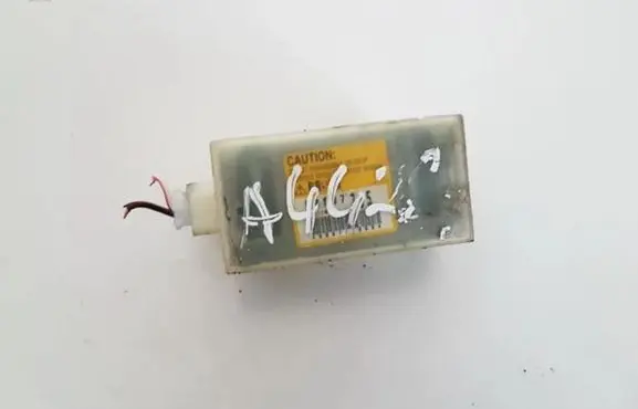 Mitsubishi Outlander Airbag deployment crash/impact sensor mr587735 w2t10671