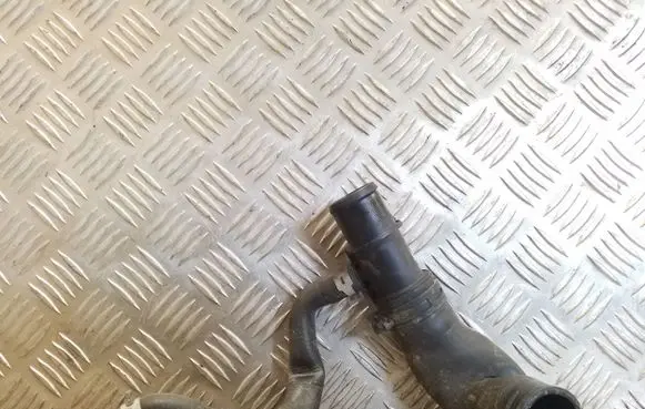 Nissan Navara D23 Engine coolant pipe/hose 21321331