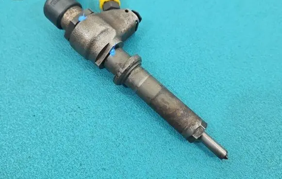 Citroen Berlingo Fuel injector 9652173780 IMPRK1553932