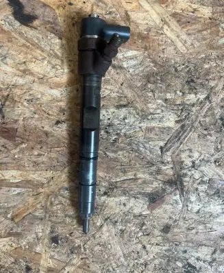 Audi A8 S8 D3 4E Fuel injector 057130277M 0445110