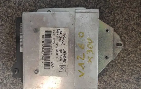 Jaguar XJ X308 Gearbox control unit/module LAB2400BA M142130081 16213459
