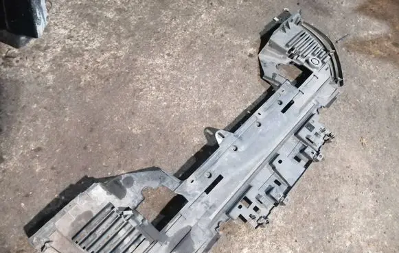 Peugeot 508 Front bumper skid plate/under tray 9675692880