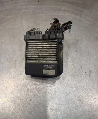 Toyota Avensis T250 Fuel injection control unit/module 8987120050 1310001261