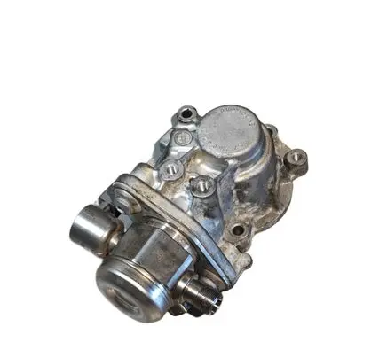 Mercedes-Benz E W212 Fuel injection high pressure pump A2760700101 A2760700430