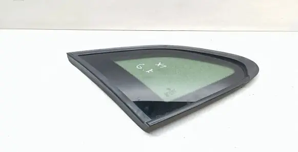 BMW X1 E84 Rear side window AS3