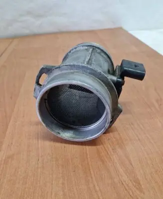 Audi A4 S4 B7 8E 8H Mass air flow meter 059906461G AFH7025F