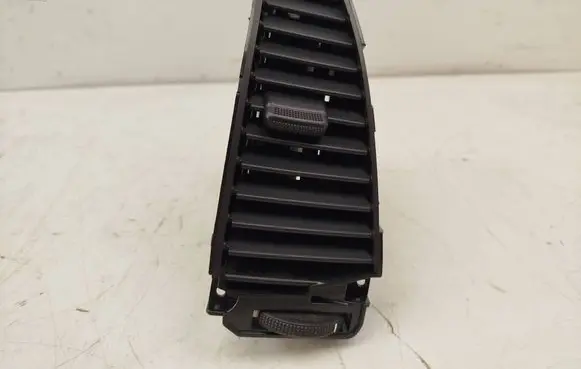 Hyundai i20 (PB PBT) Dash center air vent grill 974201J000