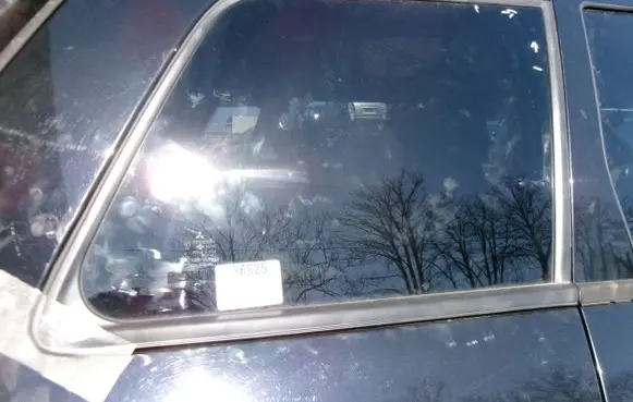 Mitsubishi Outlander Rear side window