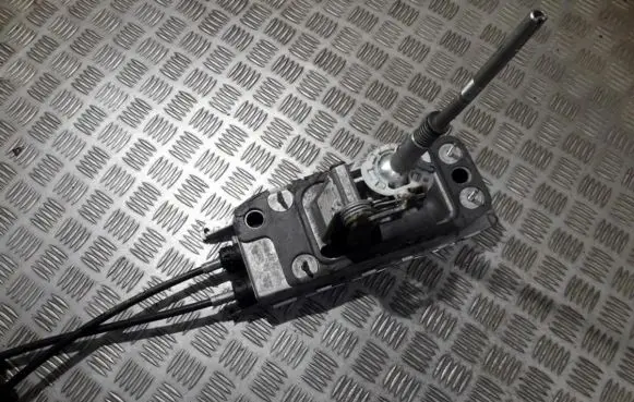 Audi Q3 8U Gear shifter/selector 5N0711049Q 1K0711061B