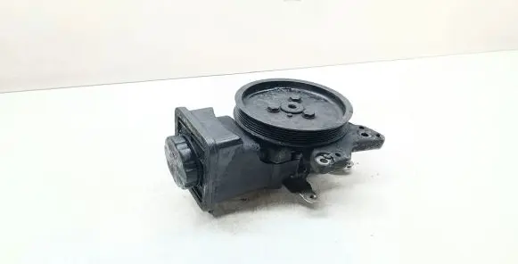 BMW X5 E53 Power steering pump 6762279 7692974533