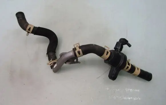 Suzuki SX4 S-Cross Engine coolant pipe/hose 2Z260063