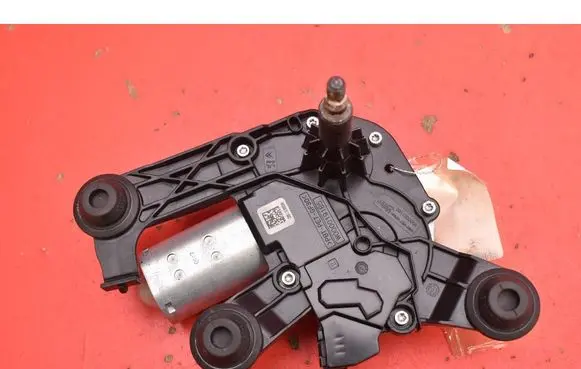 Peugeot 208 I Rear window wiper motor 9673251380A