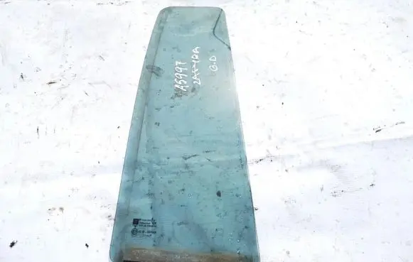 Opel Zafira A Rear vent window glass 