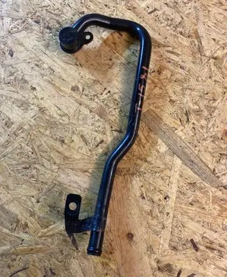 Volkswagen Golf VII Engine coolant pipe/hose 065AJ 04L121